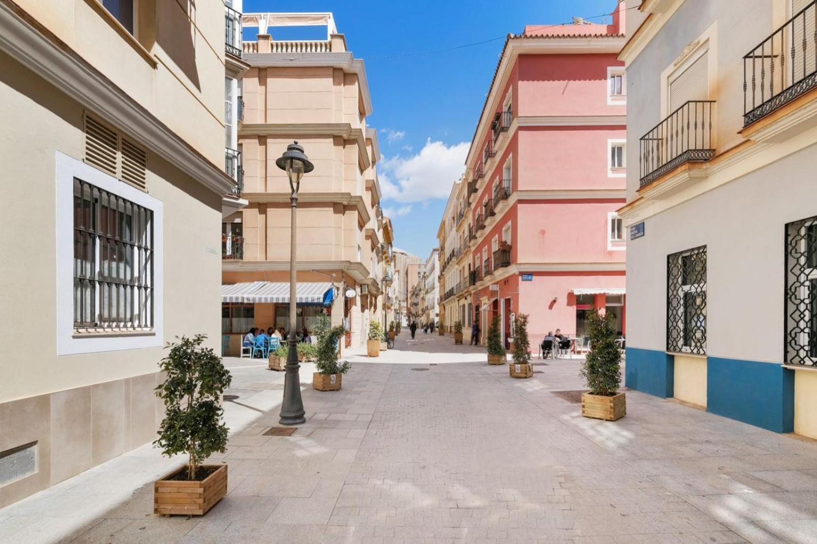 Ancha Del Carmen.