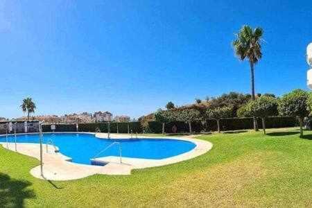 Apartamento Precioso Céntrico Y Con Piscina Salada *