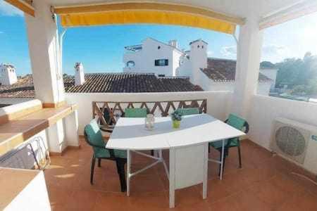 Precioso Céntrico Y Con Piscina Salada Apartamento Málaga