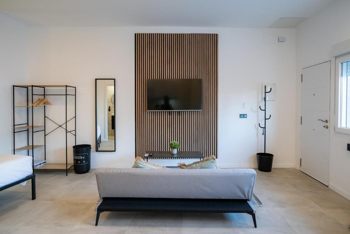 Nomad - Airport Ii Apartment *