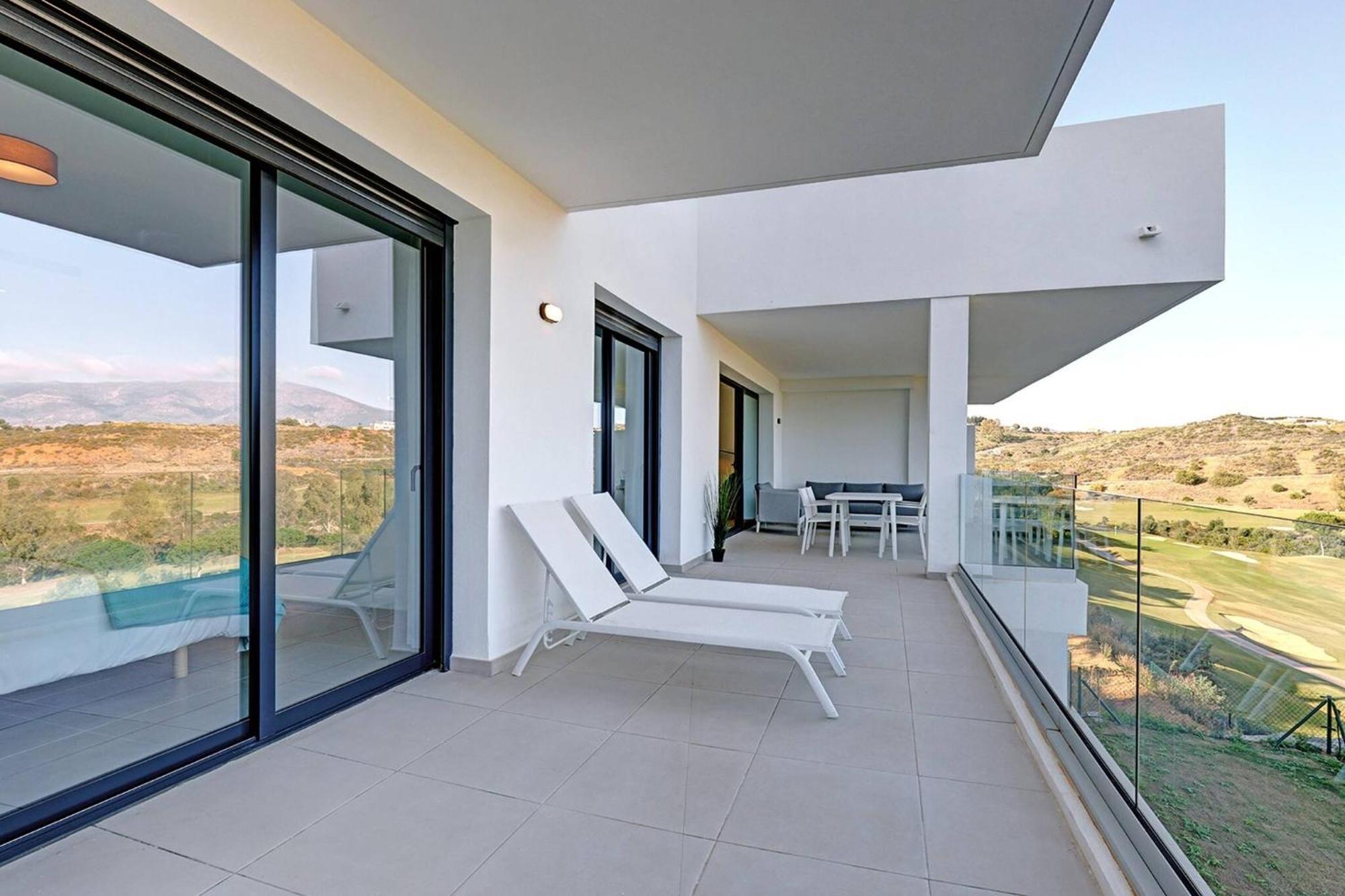 085 Modern In Trendy La Cala Golf *