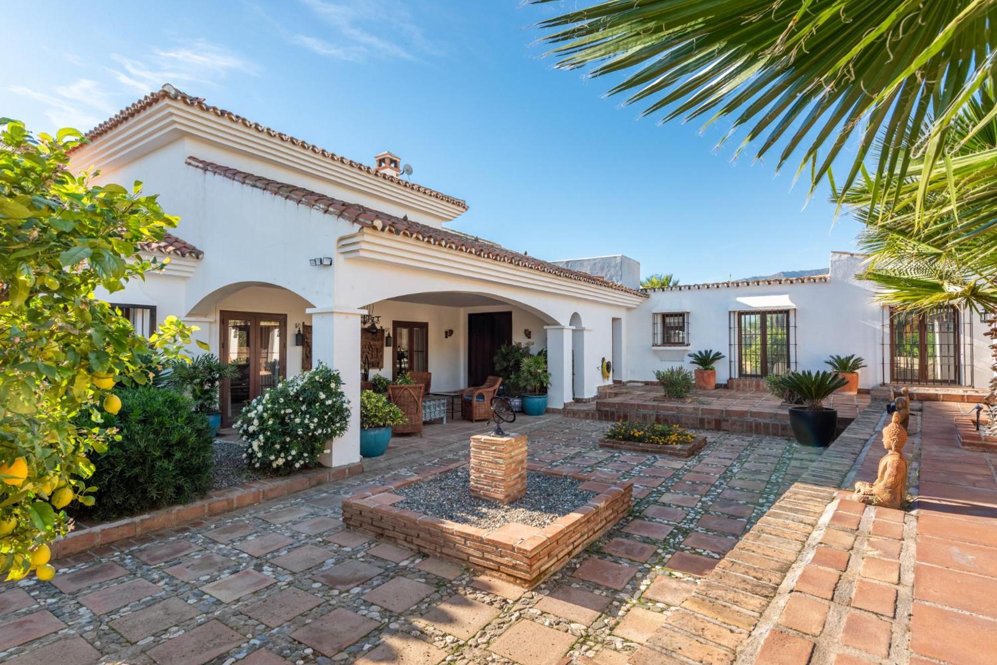 Gorgeous Spanish Chalet, Pool And Views Chalet Málaga