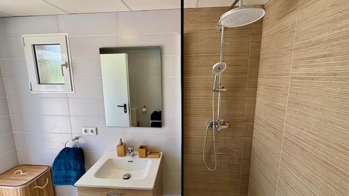 Сasa de vacaciones De Diseno Con Piscina Y Barbacoa
