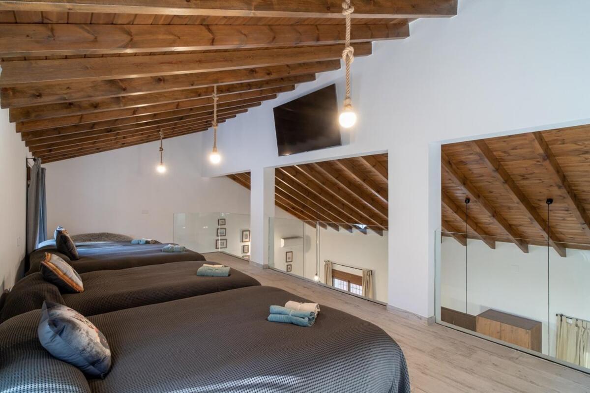 De Diseno Con Piscina Y Barbacoa Сasa de vacaciones