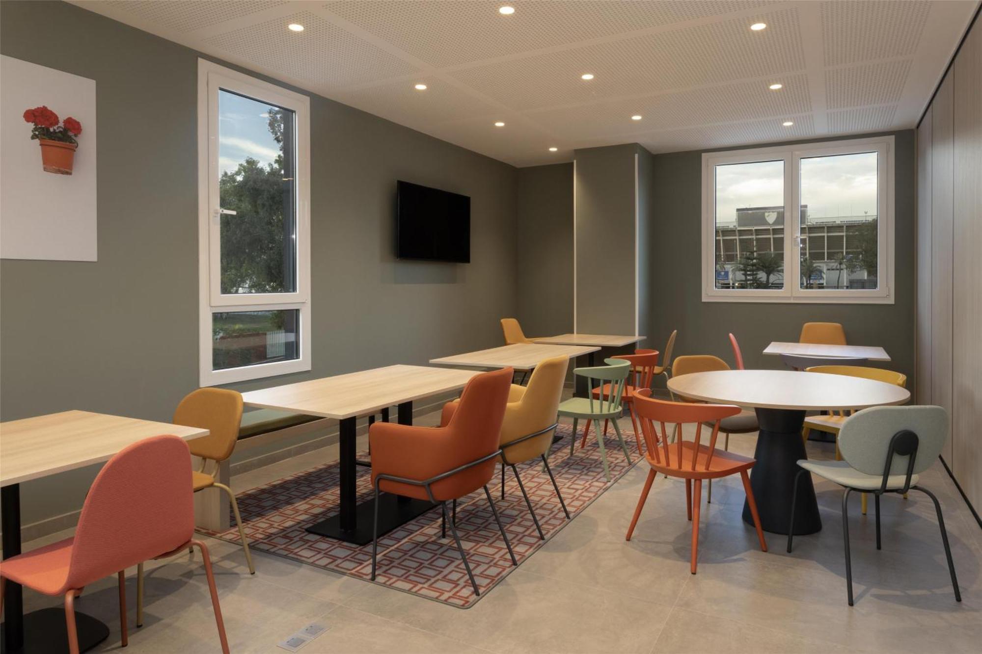 Hampton By Hilton Martiricos Hotel 3*