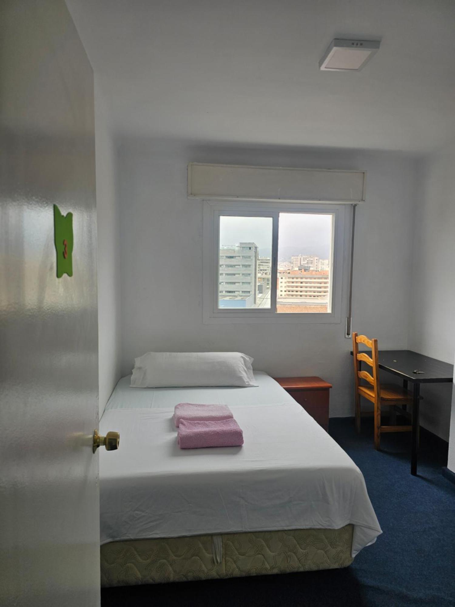 Privada Centro Cerca Tren Maria Zambrano Y Playa Muy Buena Conexion Wifi *