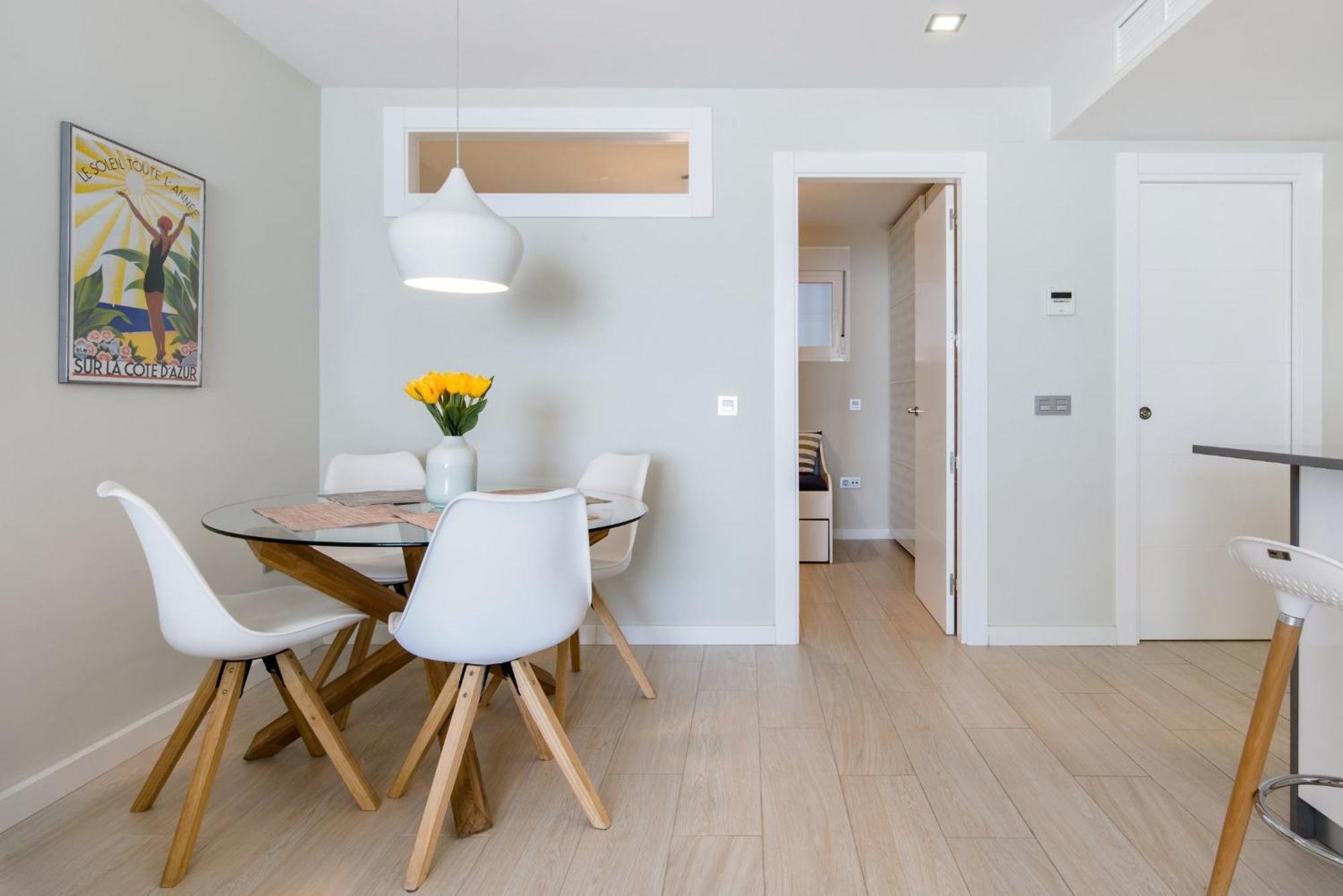 Sorolla 105, Luxury, Beach, Free Parking, Services, Quite Neighborhood, So *