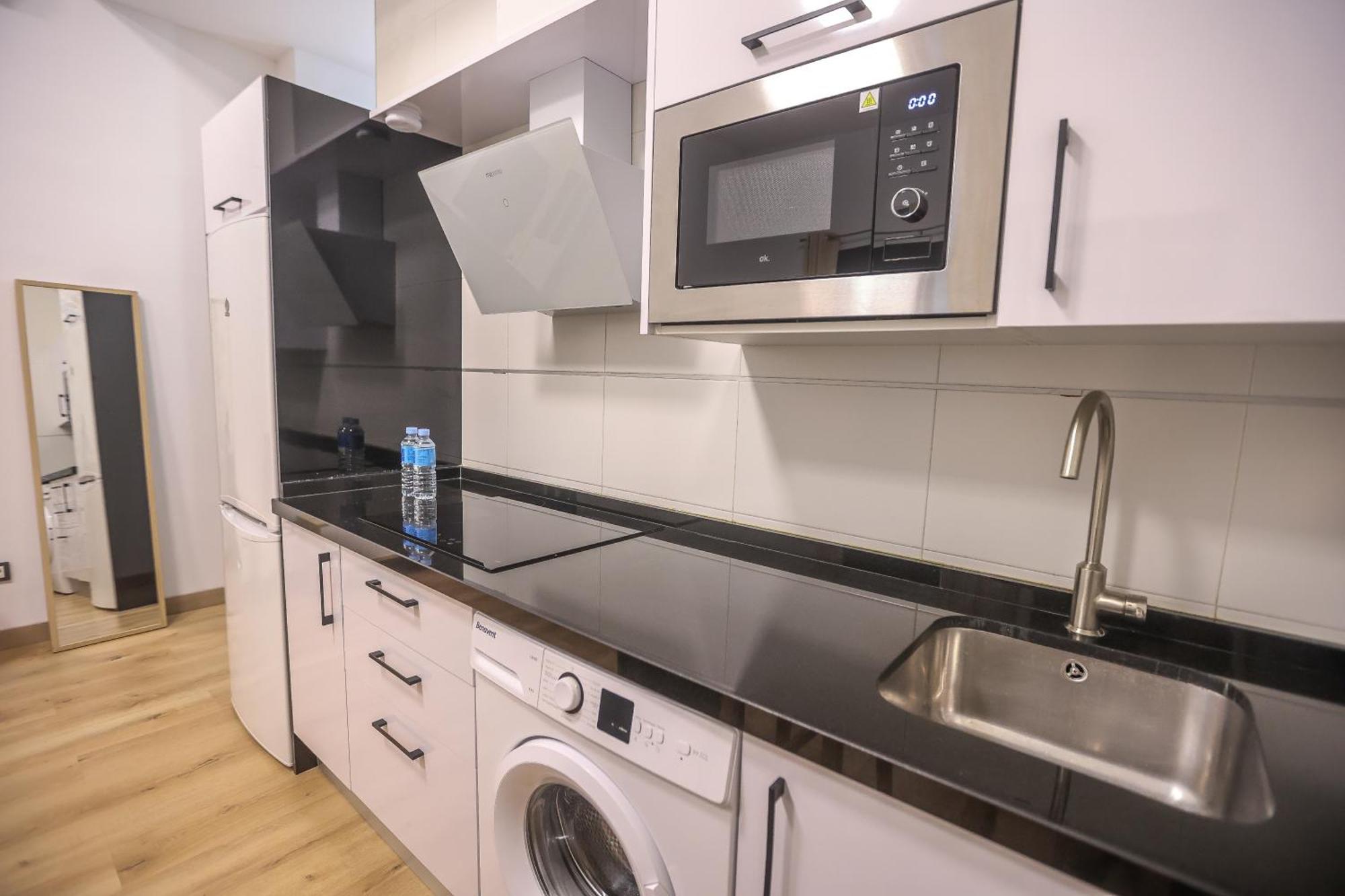 Lovely In The Heart Of Free Swimming Pool Apartment