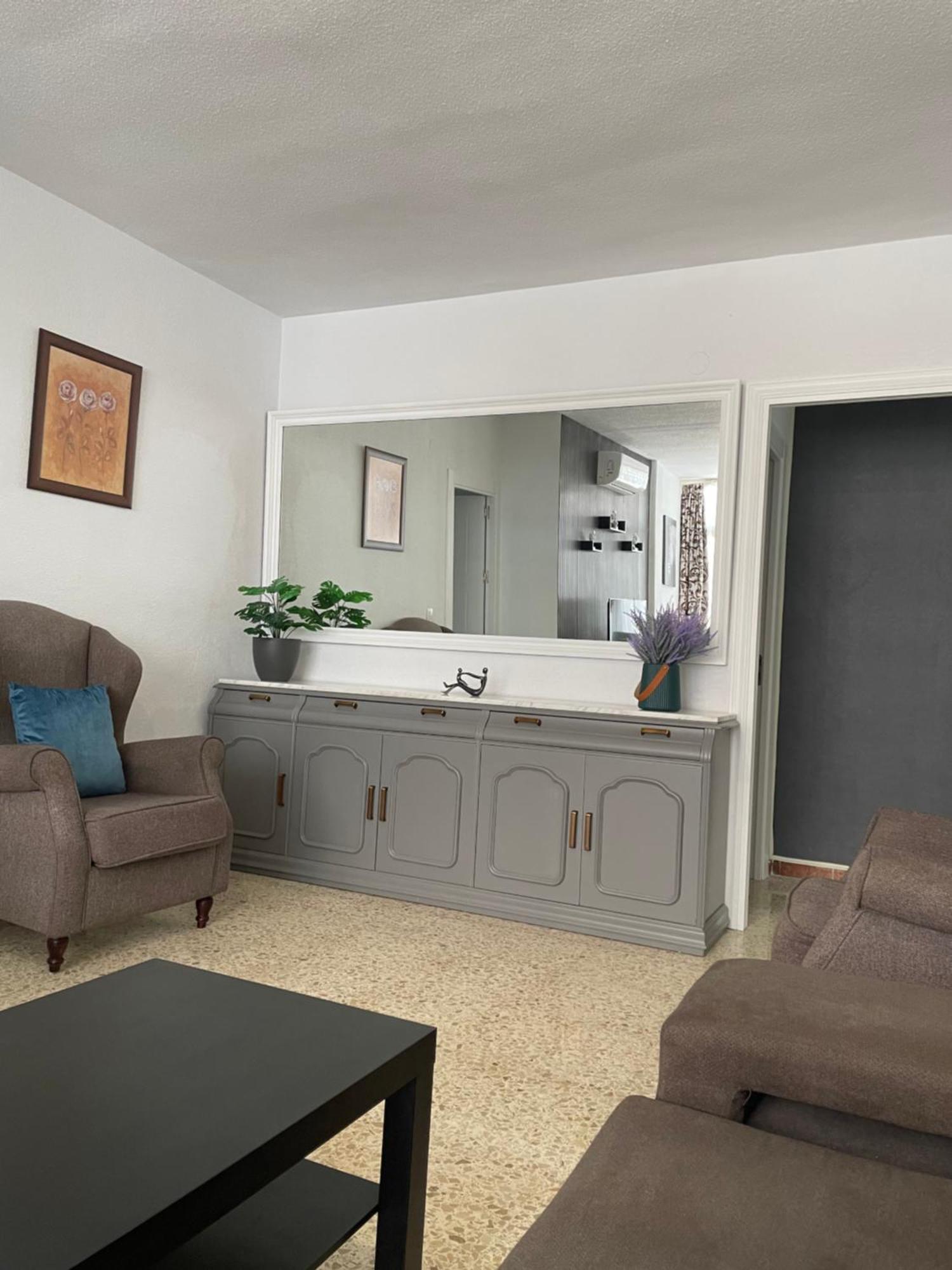 Ayala Apartamento *