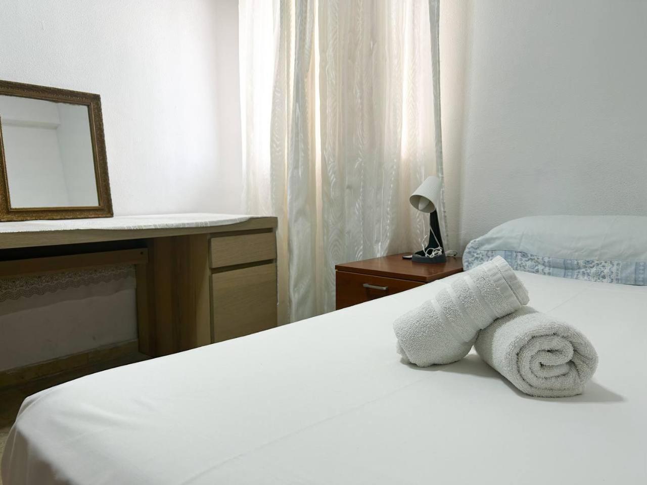 Habitación Individual En La Victoria *