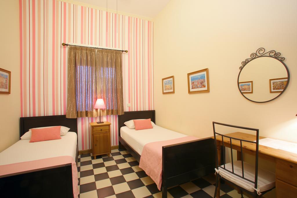 Guest house Malaga Lodge Guesthouse 3*