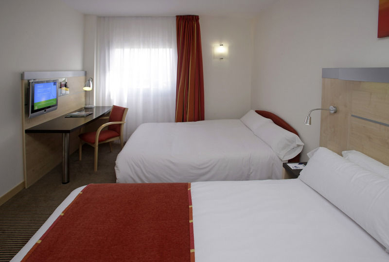 Express Airport, An Ihg Hotel 3*