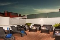 Del Pintor Apartahotel