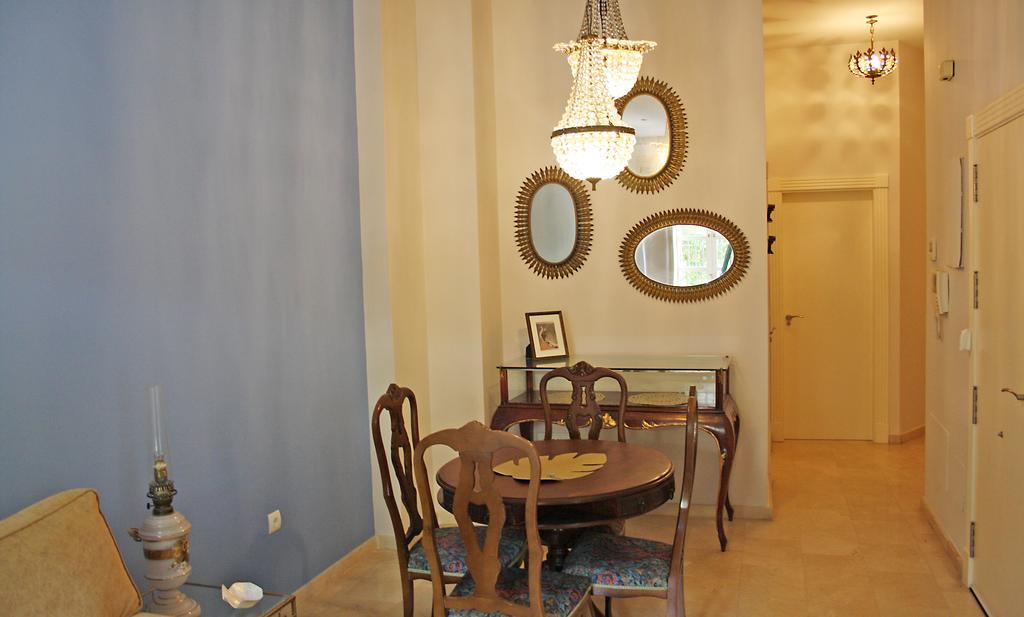 La Casa Azul + Bed & Breakfast
