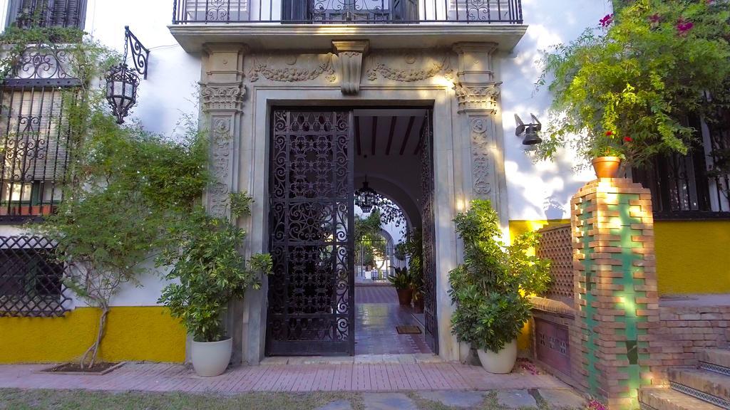Clavero *