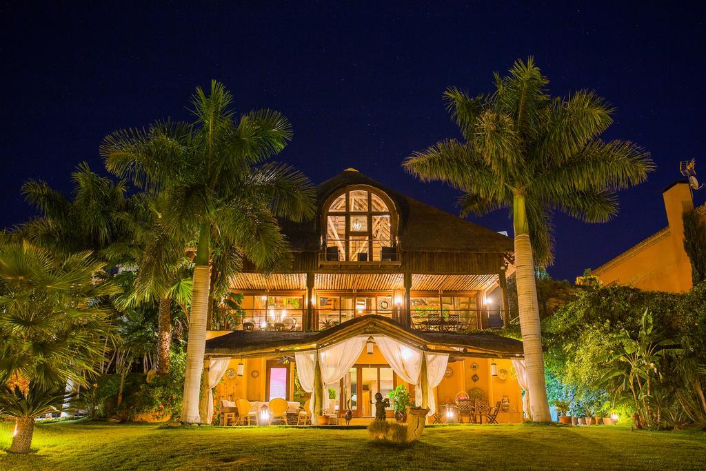 Indonesian Suites Tropical Garden