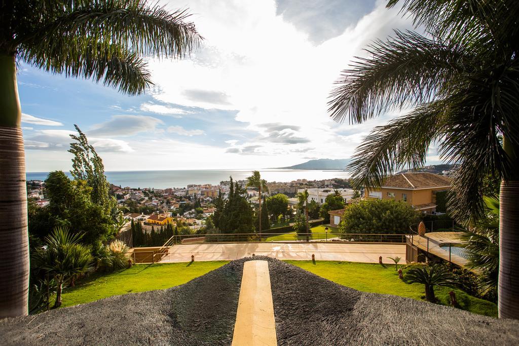 Villa Indonesian Suites Tropical Garden Málaga