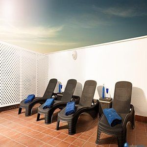 Del Pintor Apartahotel