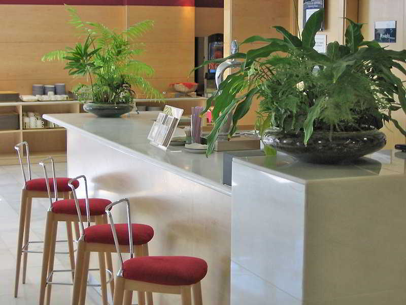 Hotel Express Airport, An Ihg 3*