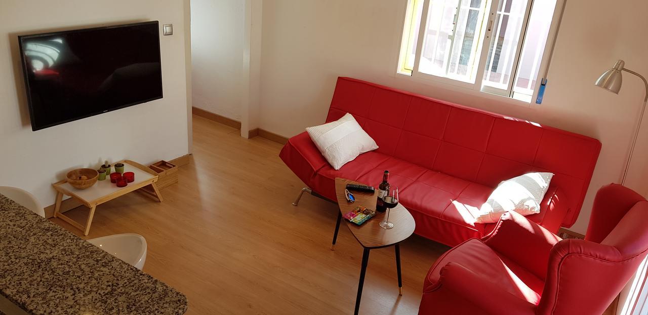 Bonito Atico Cerca De La Estacion De Buses Y Trenes Apartamento *
