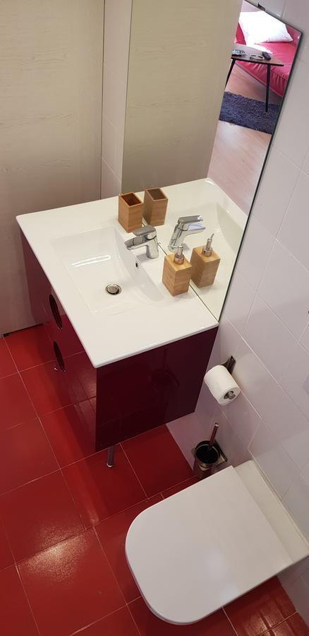 Apartamento Bonito Atico Cerca De La Estacion De Buses Y Trenes *