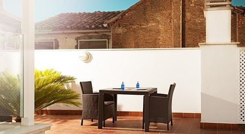 Del Pintor Apartahotel Málaga