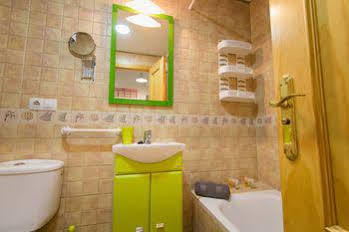 Hotel Holidays 2 4*