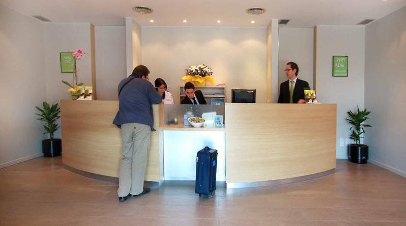 Hotel Campanile Airport 3*