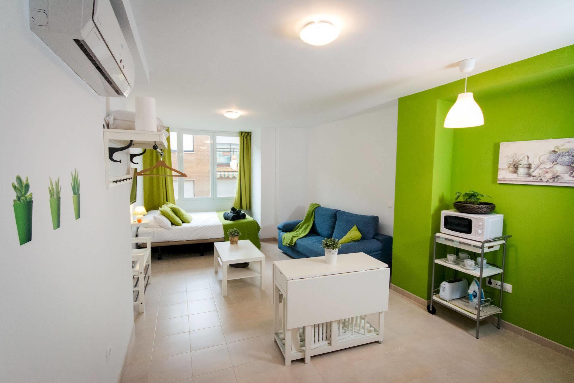 Holidays 2 Hotel