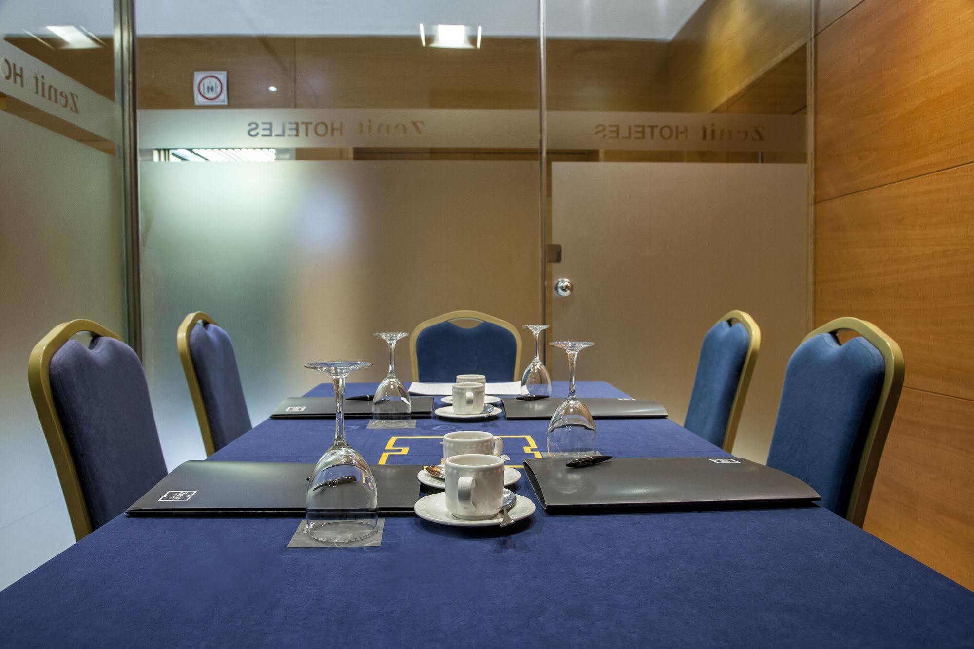 Zenit Hotel 3*