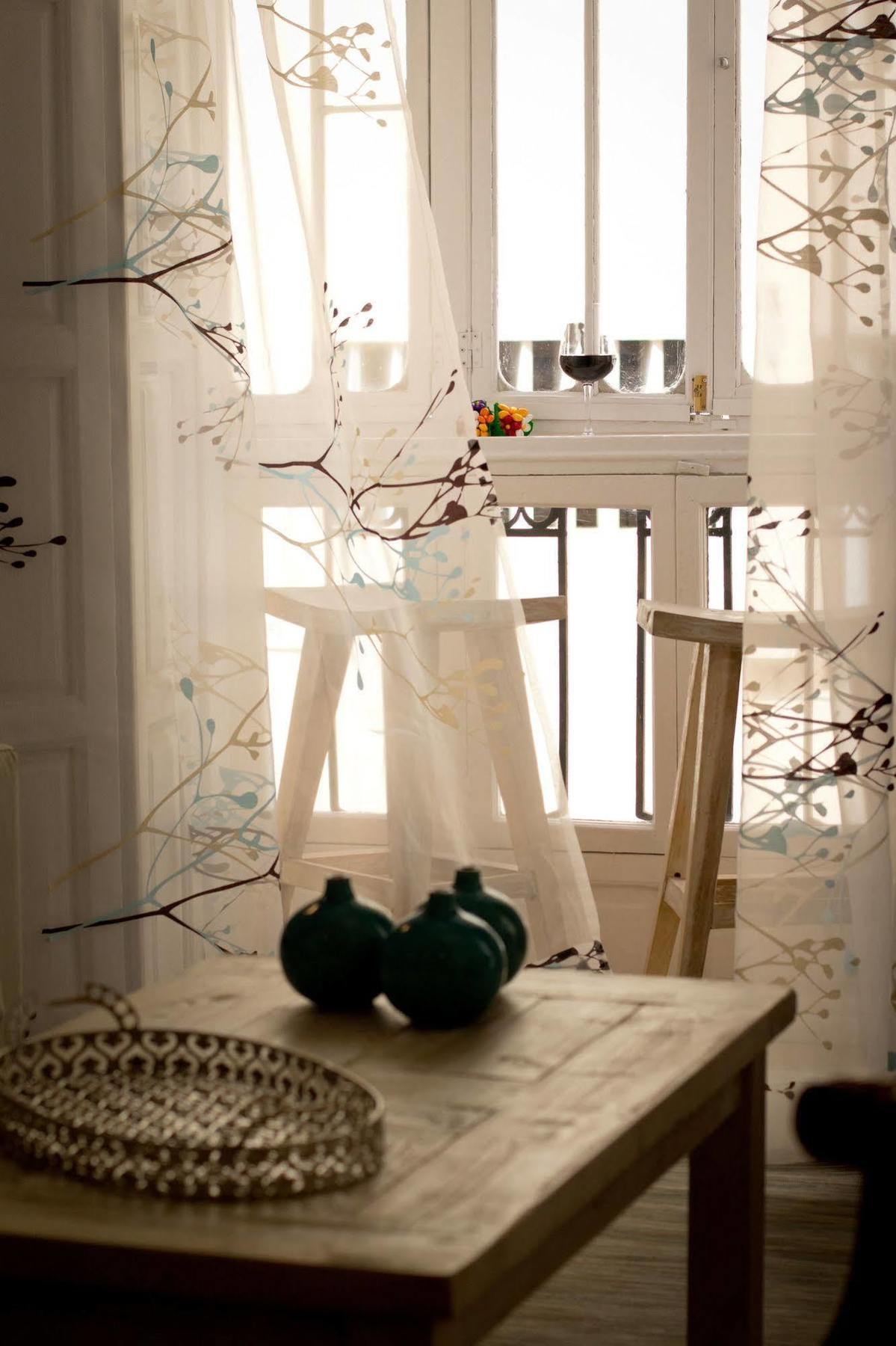 Holidays 2 Charming *