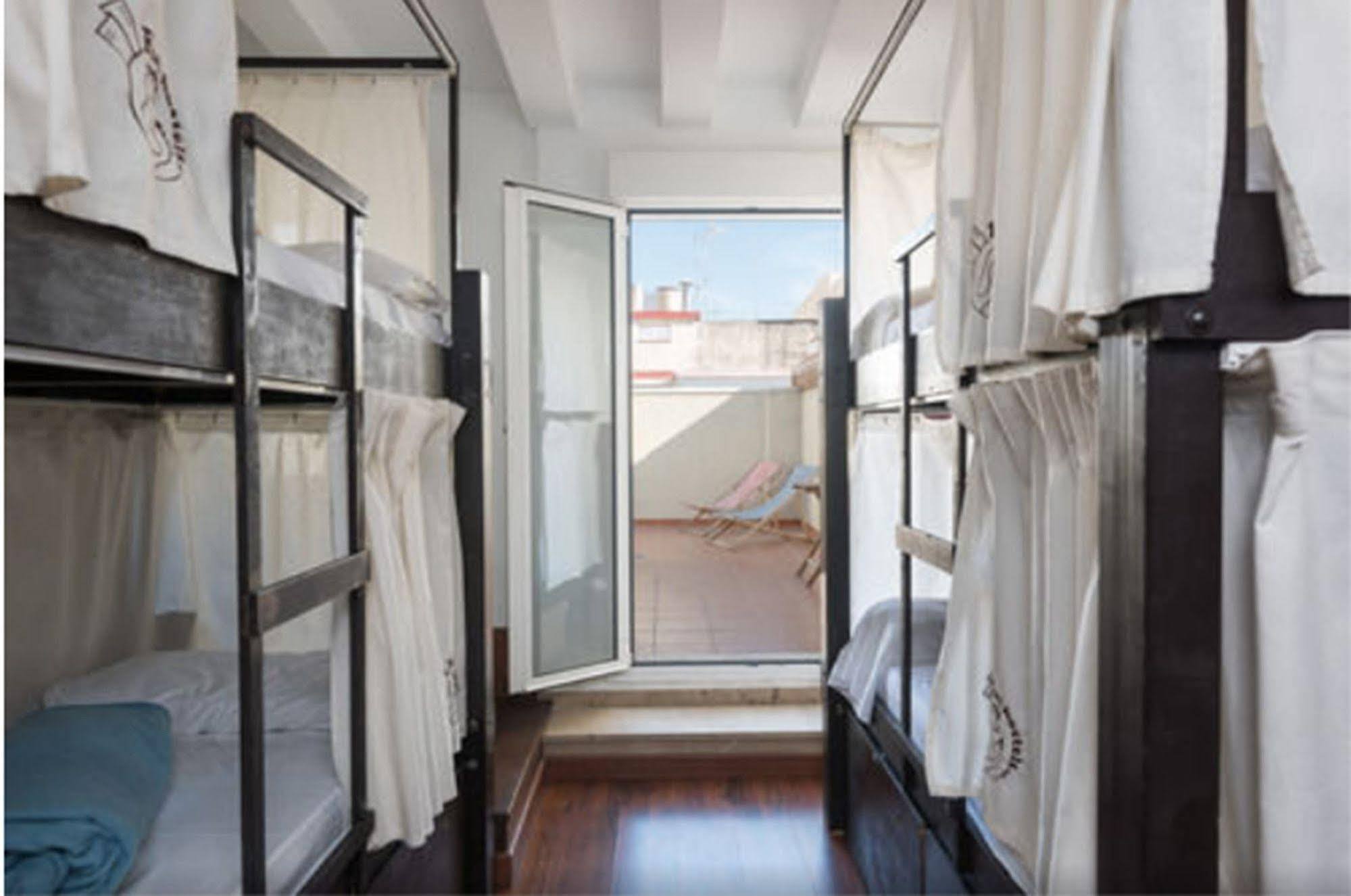 Hostal Feel Soho *