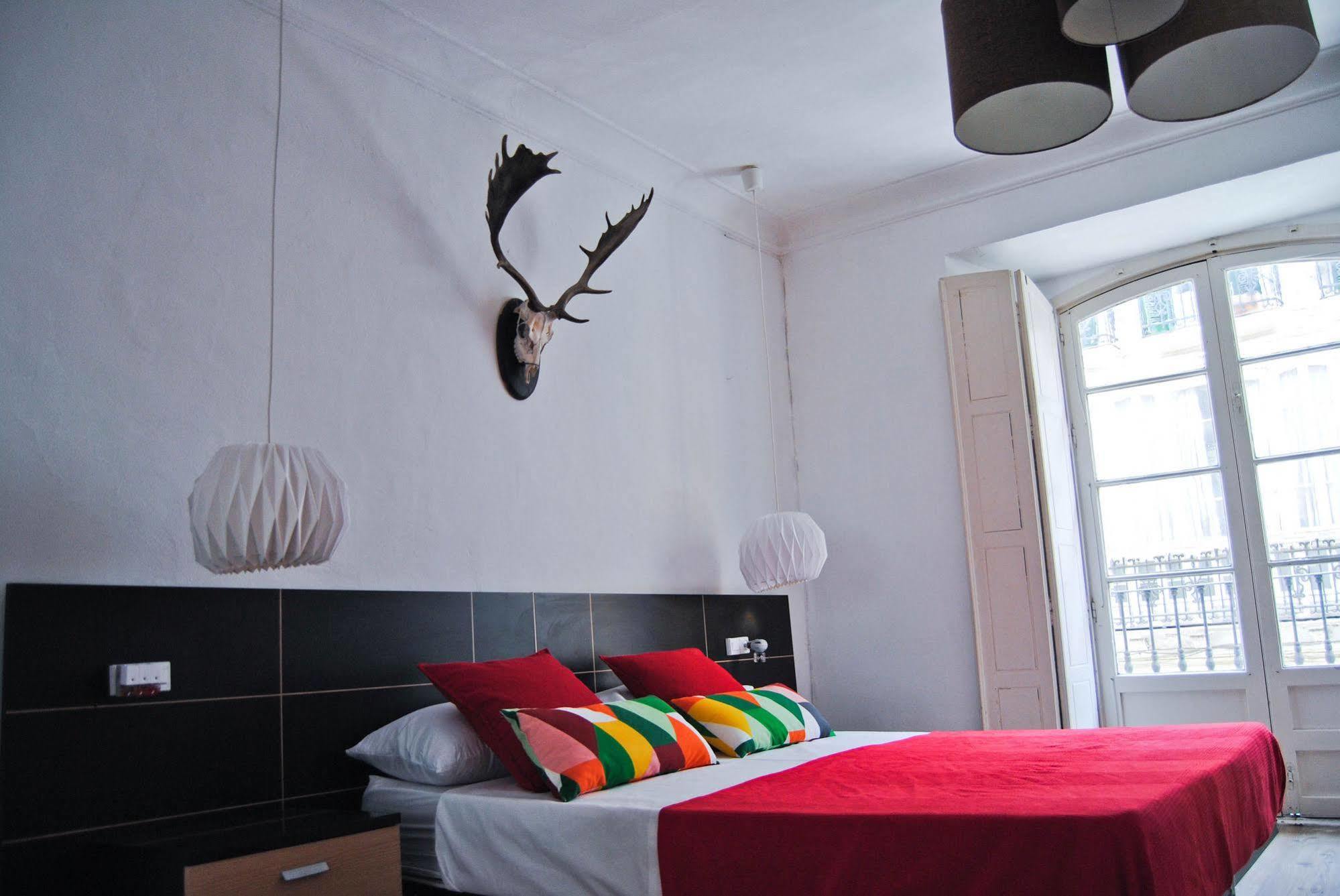 Malaga City Suites 2*