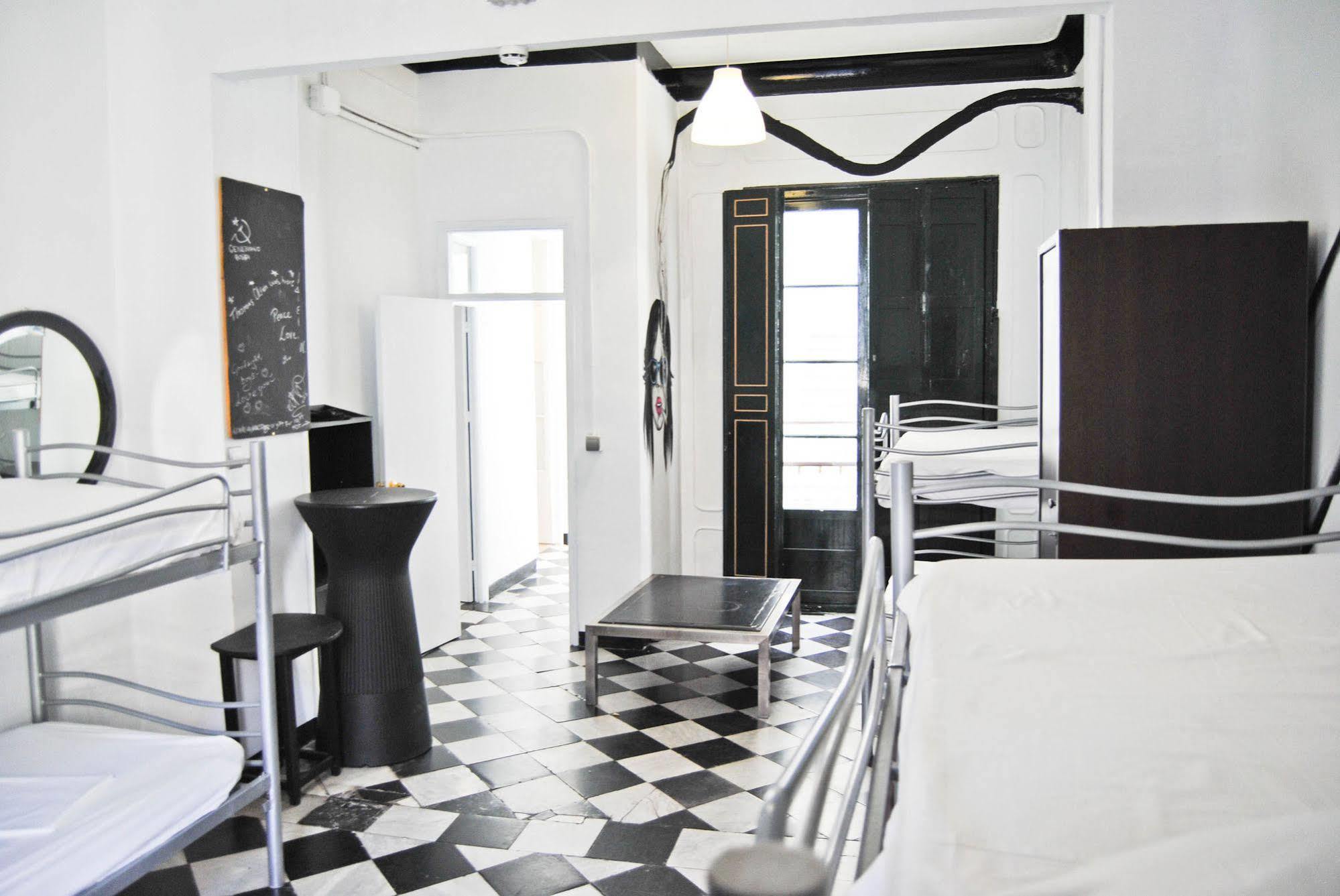 Malaga City Suites Hotel