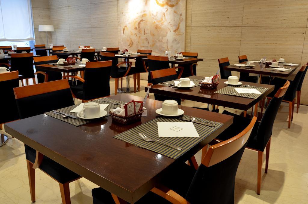 Zenit Hotel 3*