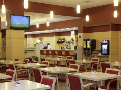 Express Airport, An Ihg
