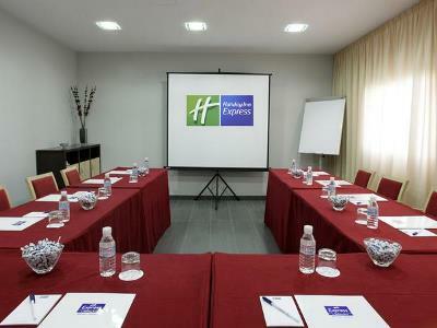 Express Airport, An Ihg 3*