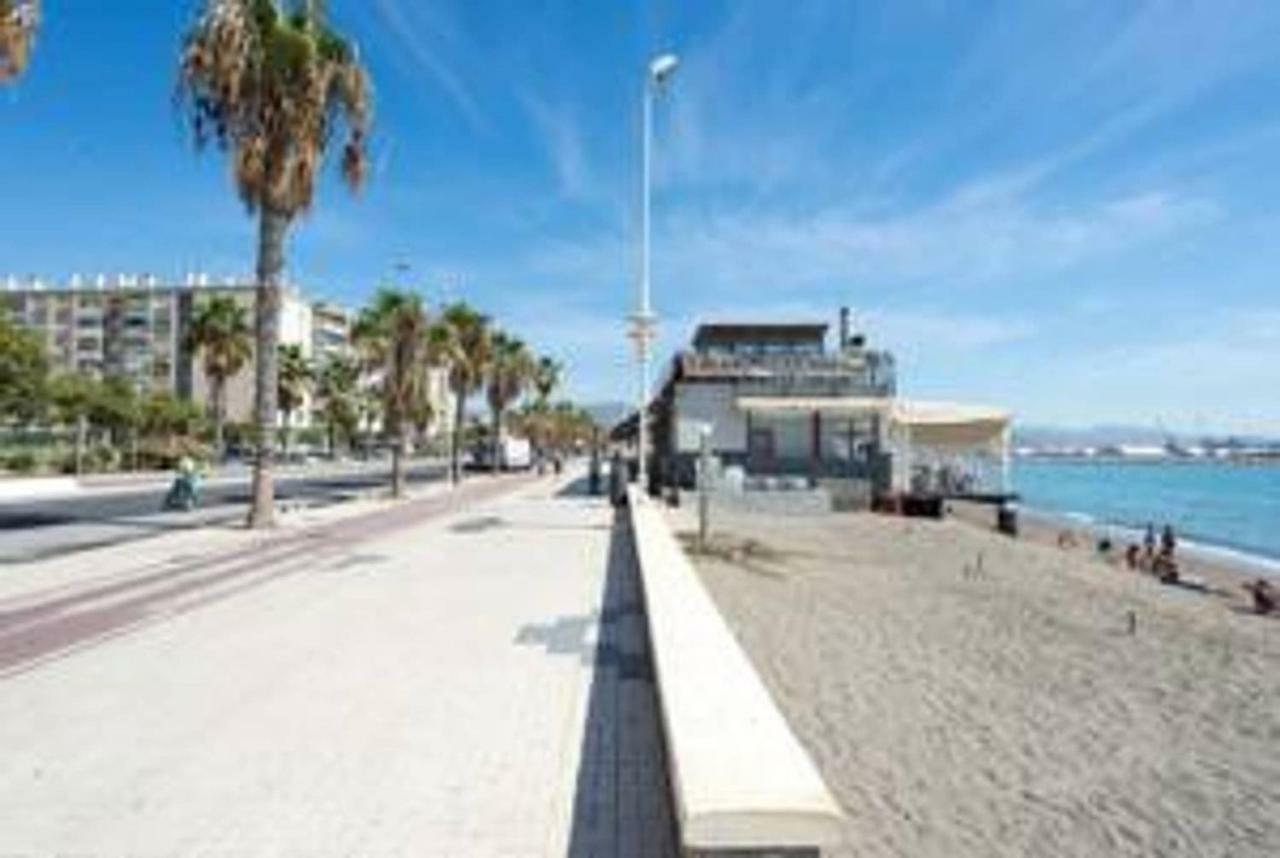 Facing The Sea And Close To The Center Of Apartment Malaga
