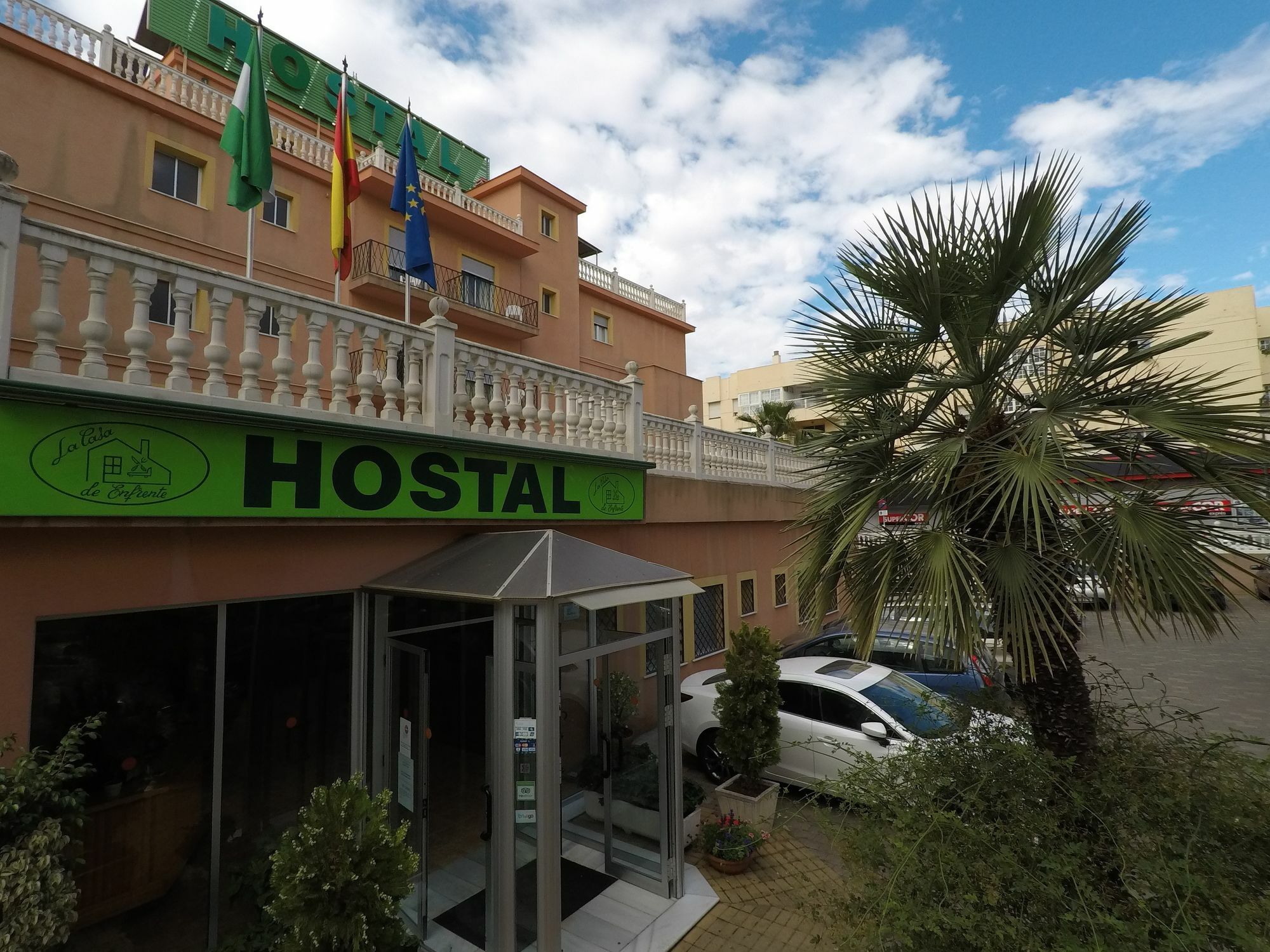 La Casa De Enfrente Pensión Málaga