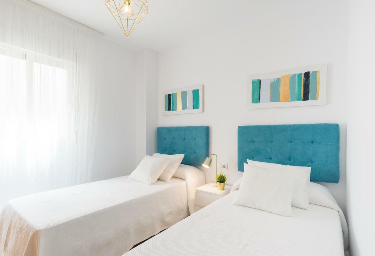 El Sol De Poniente: A 1 Minuto De La Playa, Piscina, Parking * Málaga
