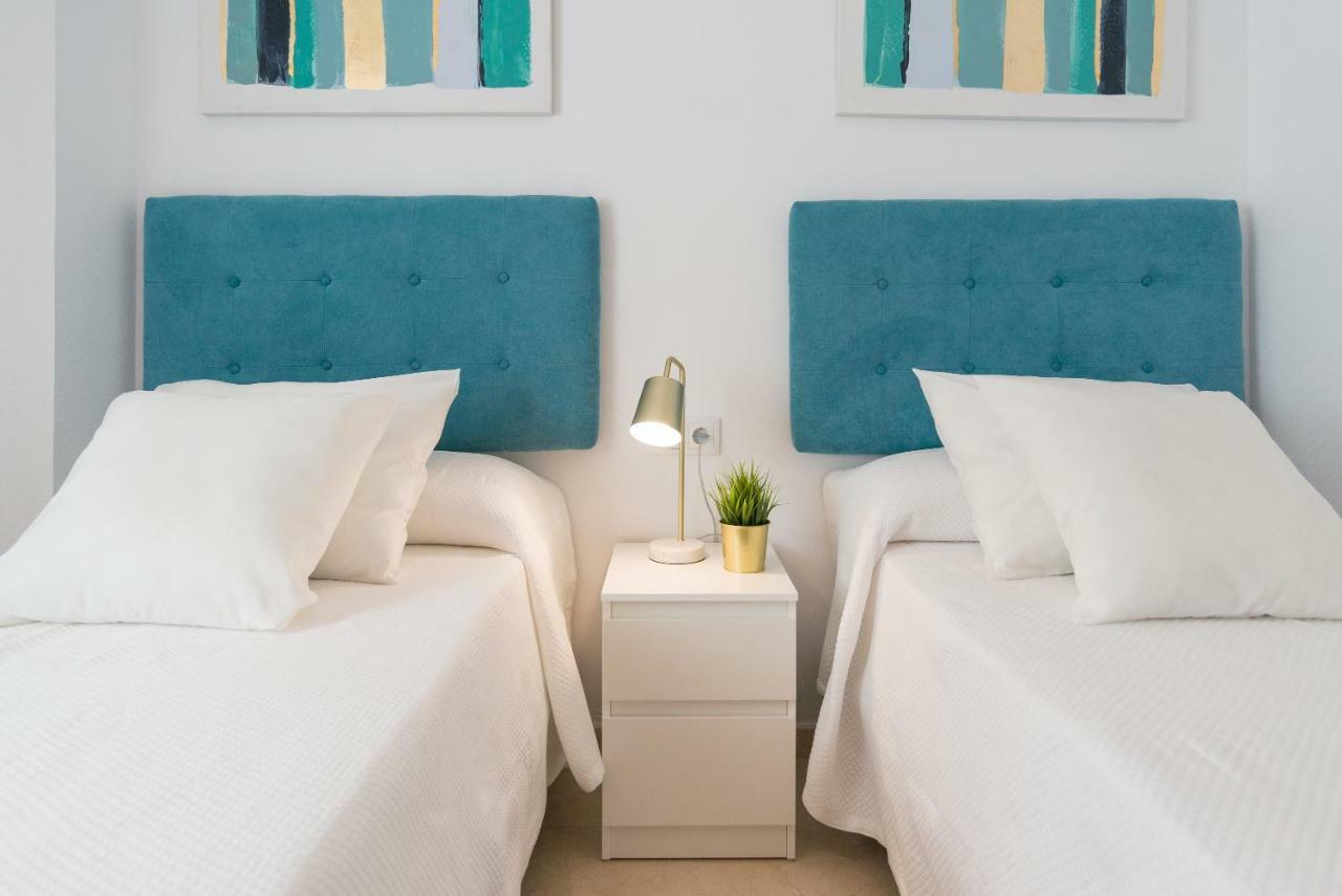 El Sol De Poniente: A 1 Minuto De La Playa, Piscina, Parking Apartamento Málaga