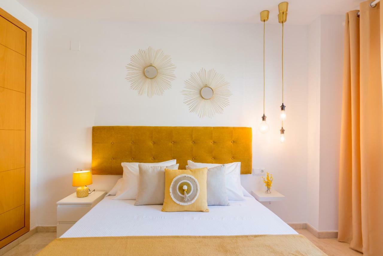 El Sol De Poniente: A 1 Minuto De La Playa, Piscina, Parking Apartamento