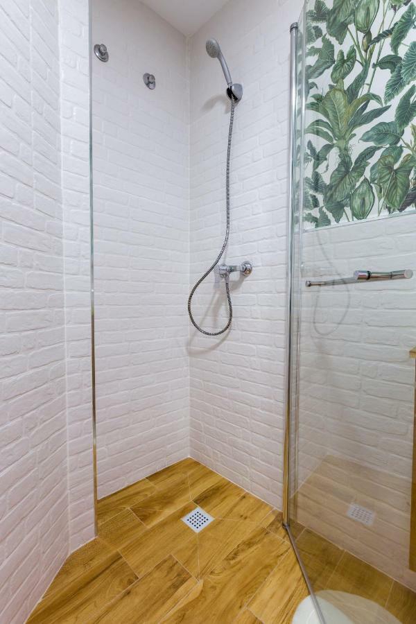 Renthas Huelin Beach Apartamento *