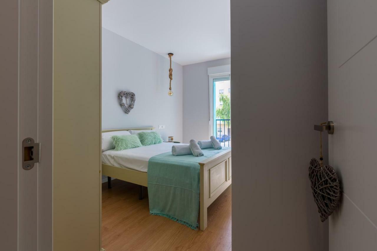 Renthas Huelin Beach Apartamento *