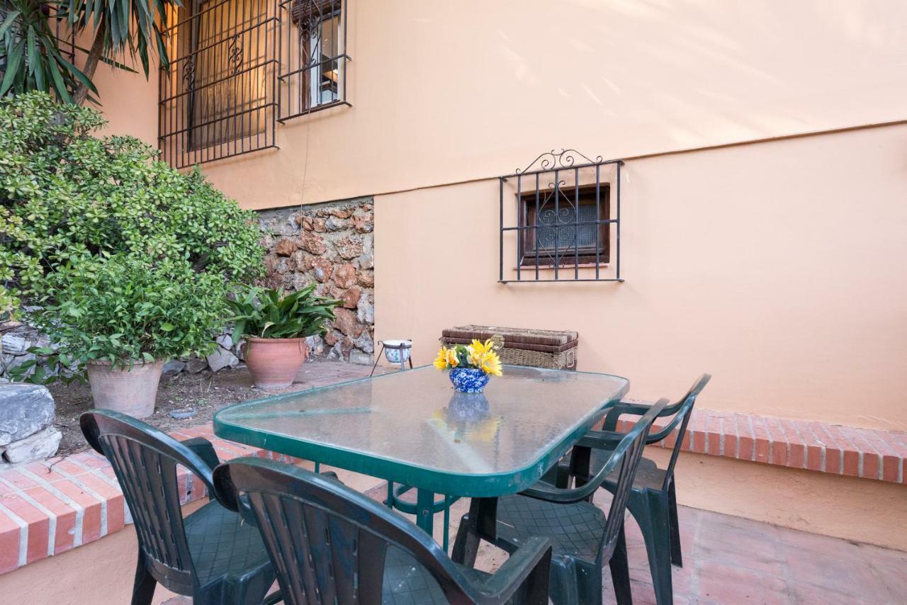 Entrepinares Apartment Malaga