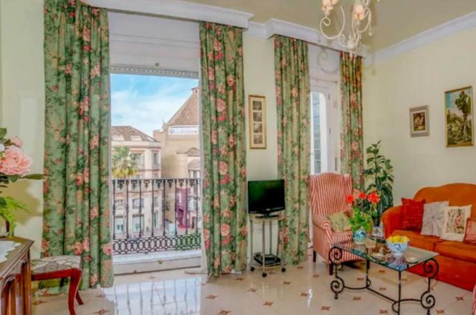 Apartamento Plaza De La Constitucion 12 *