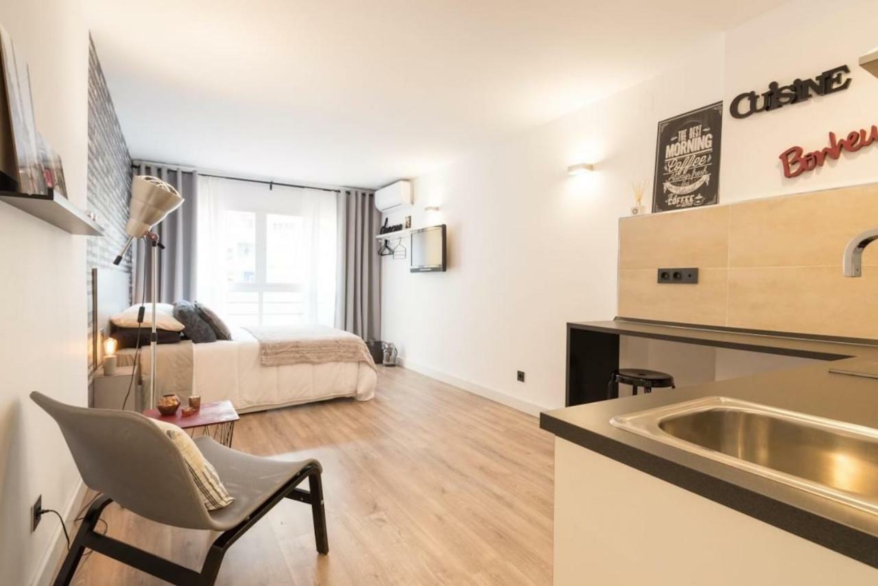 Malaga Beach Apartment Apartment *