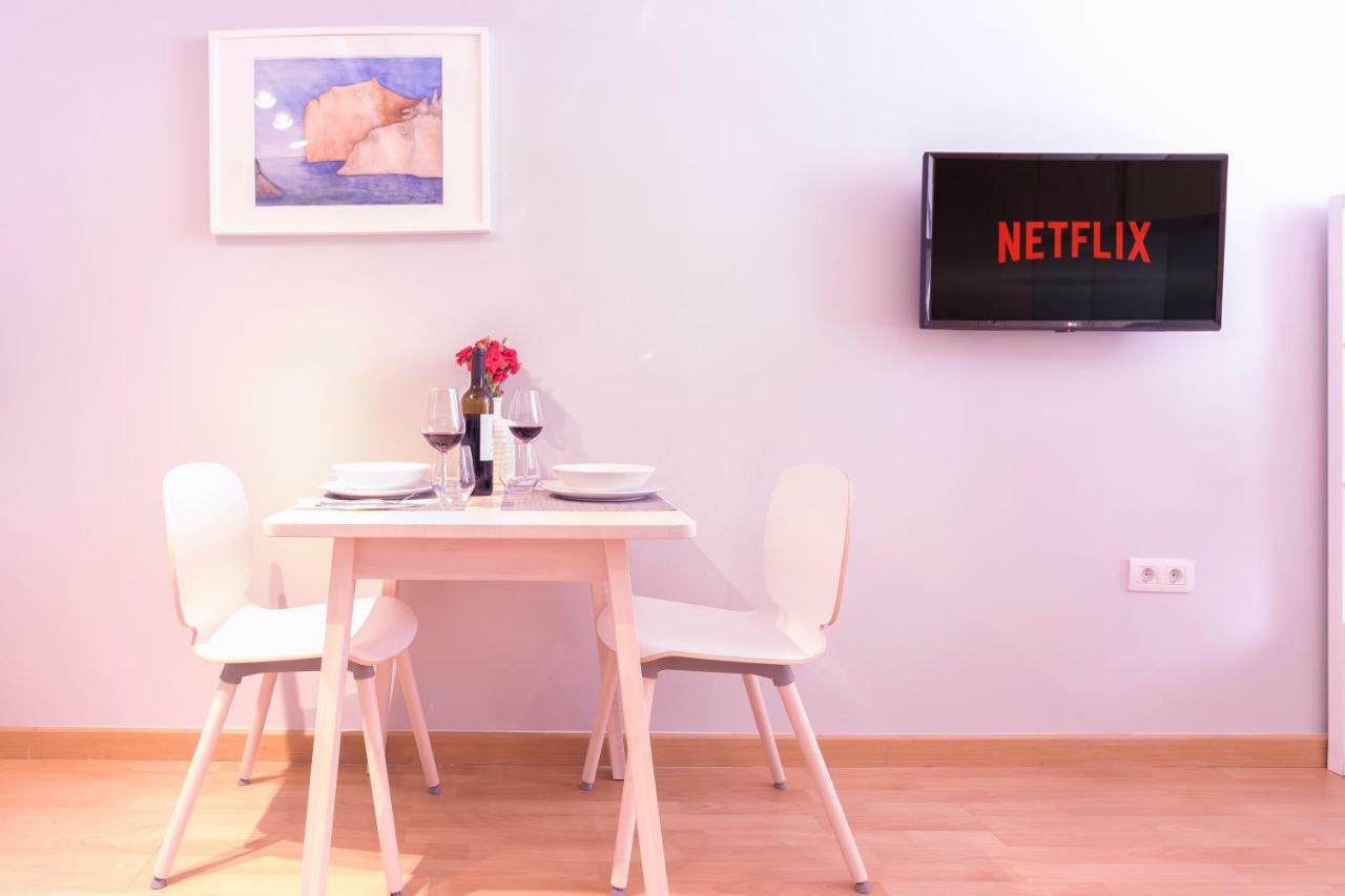 -malagasunapts- Vibrant Historic Centre Apartamento