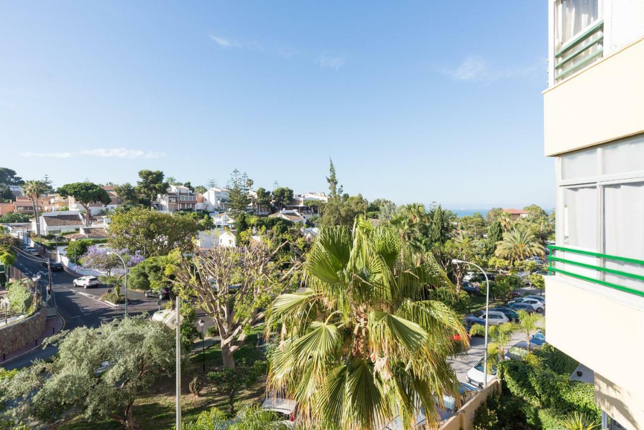 Chanquete -el Dedo- Playa Estudio Con Vistas A Estrenar. Cama Doble + Sofa Cama * Malaga