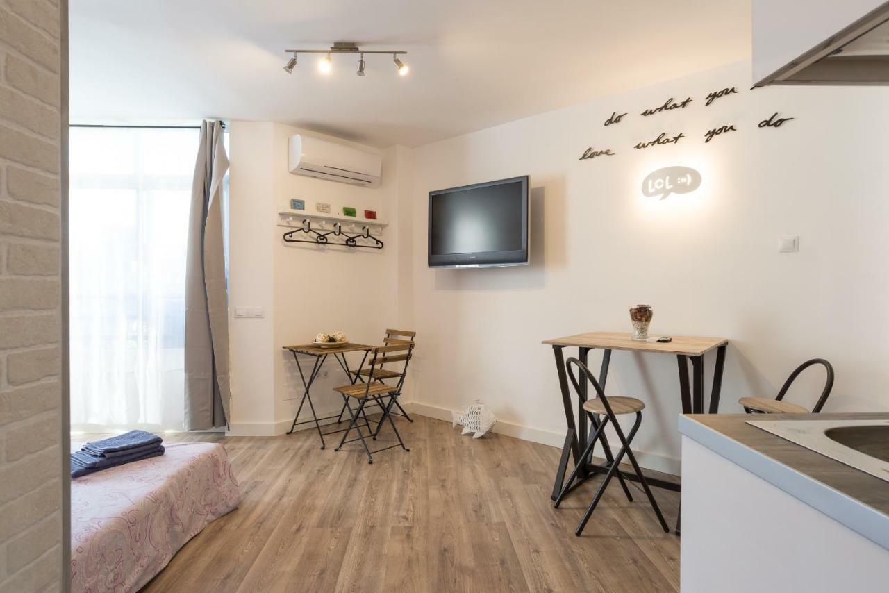 Chanquete -el Dedo- Playa Estudio Con Vistas A Estrenar. Cama Doble + Sofa Cama Apartamento Málaga